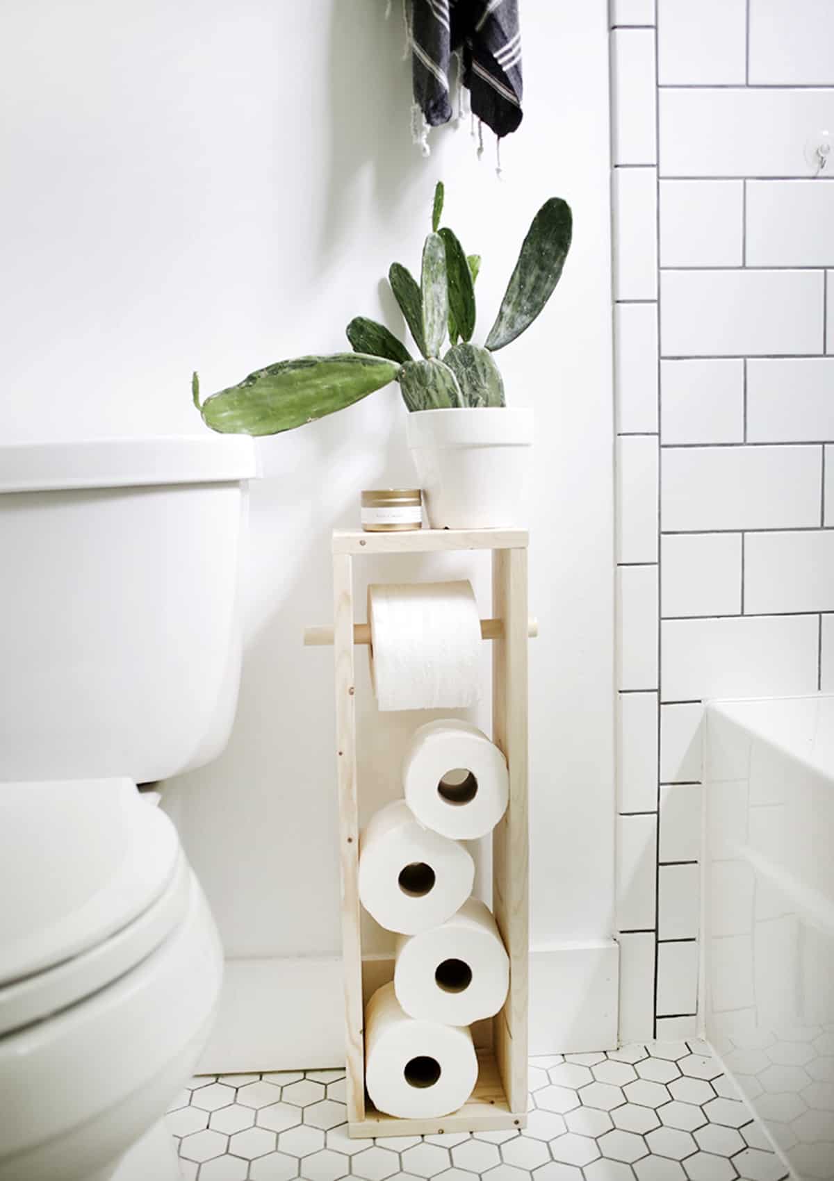 Simple Toilet Paper Stand