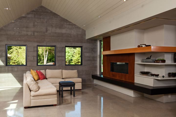 Concrete wall as an accent