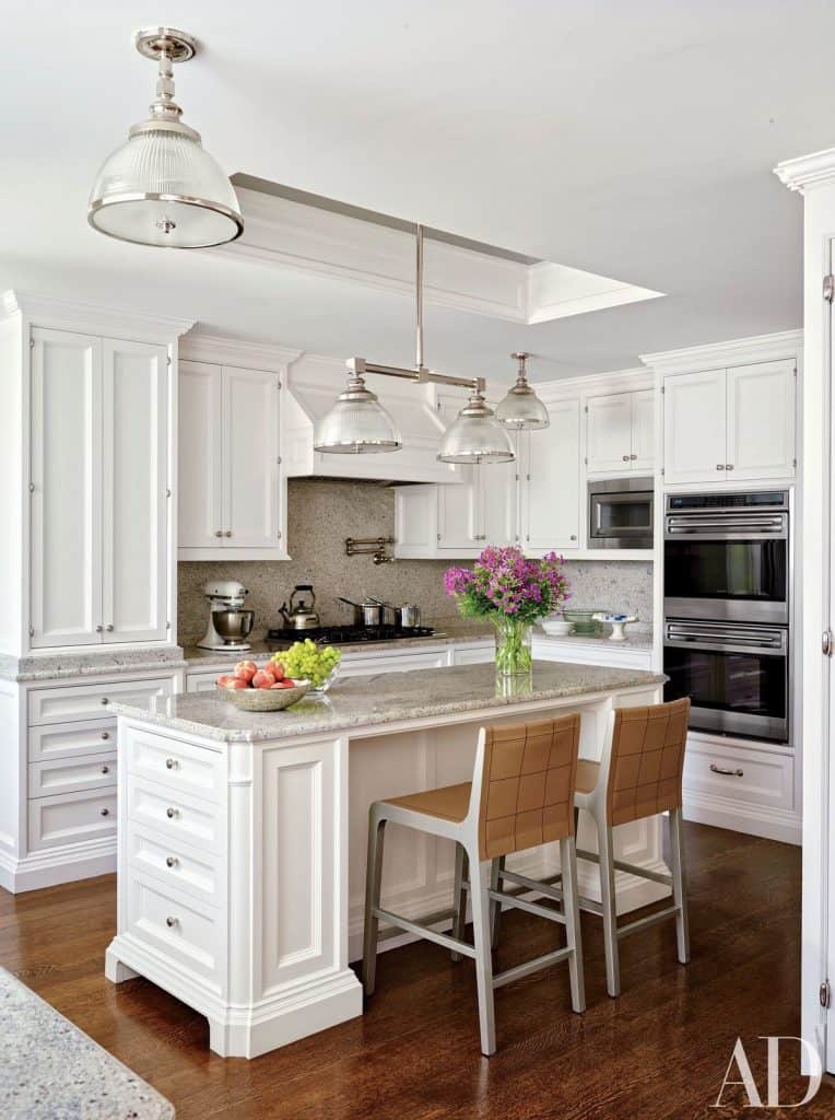 Penthouse White Kitchen (by. architecturaldigest.com)