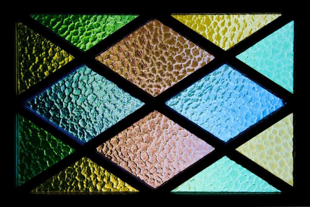 8 Best Ways to Use Stained Glass in Your Interior