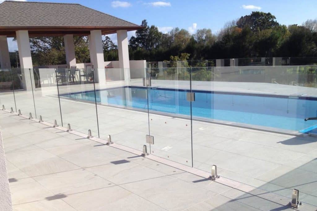 Glass Balustrades as Pool Fencing: Advantages and Effectiveness