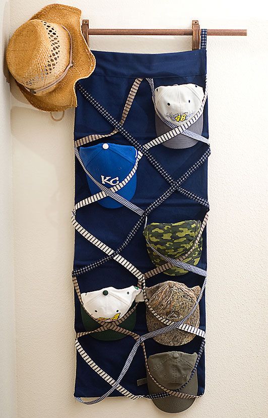 Vertical “Hat Bed” with Straps