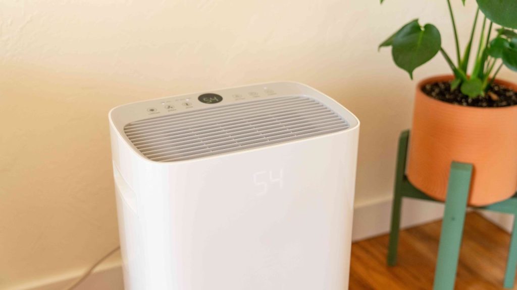 Causes of Dehumidifier Blowing Cold Air