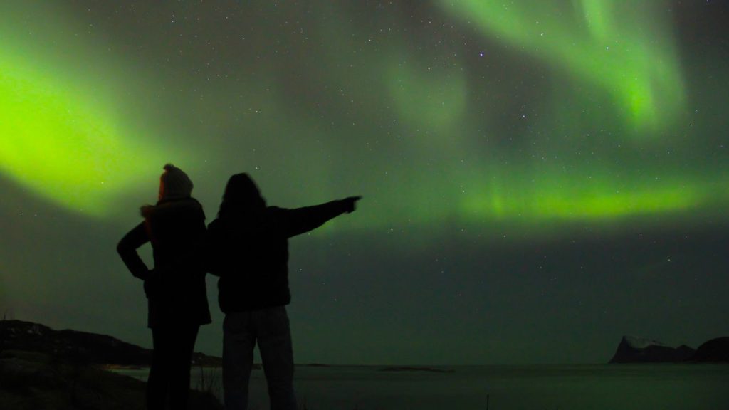 Proposing under the Northern Lights