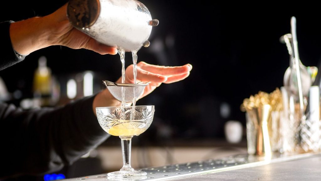 Signature Cocktails: Elevating the Mini Bar Experience