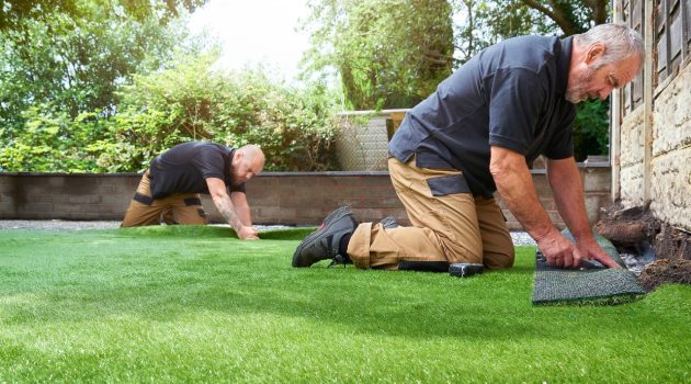 Pros and Cons of Artificial Grass for Homes
