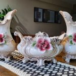 How to Clean Capodimonte Porcelain