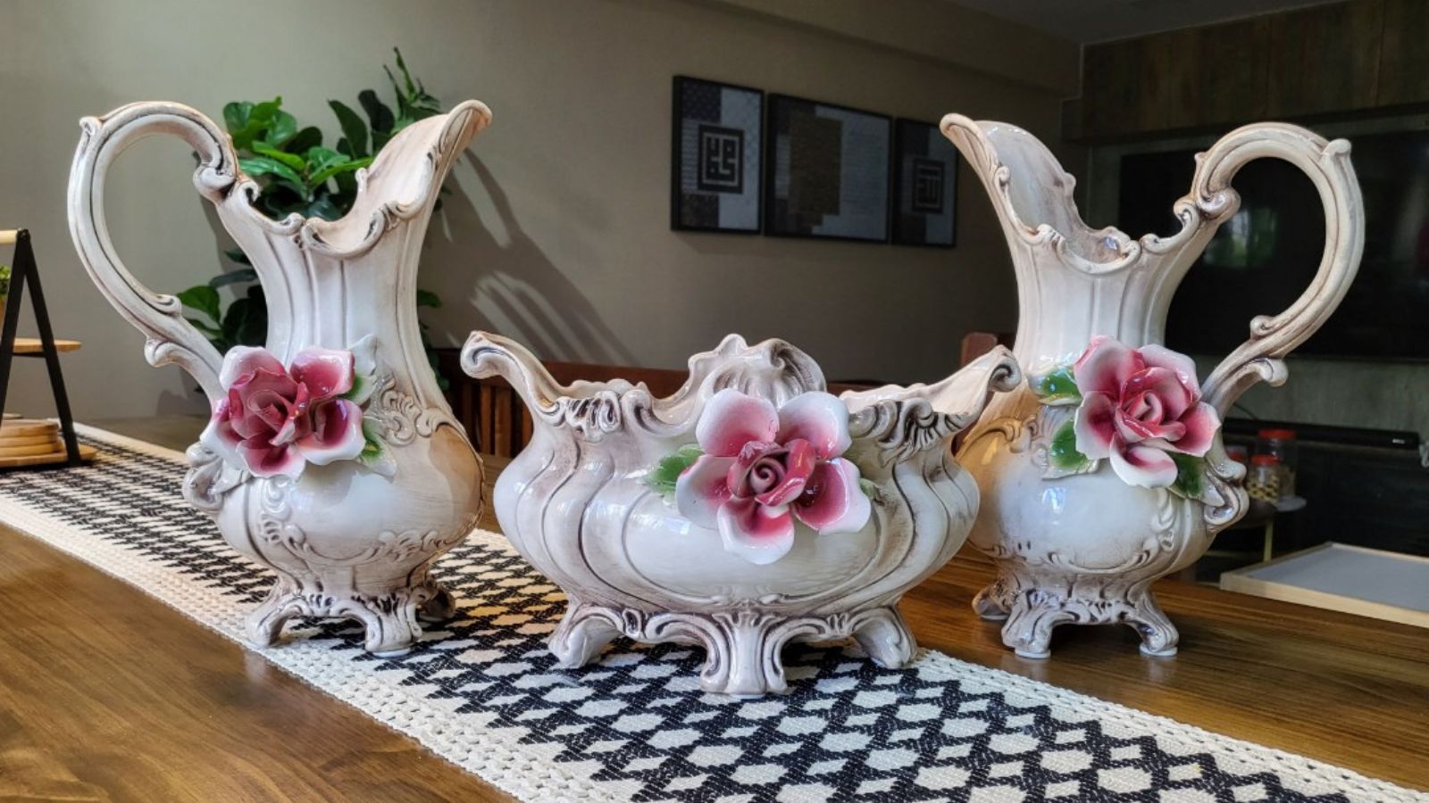 How to Clean Capodimonte Porcelain