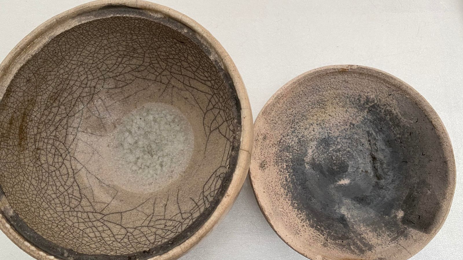 How to Identify Pottery with No Markings