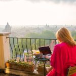How to Organize a Workplace on a Terrace or Balcony