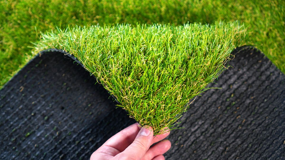13 Common Problems with Artificial Grass & How to Solve Them
